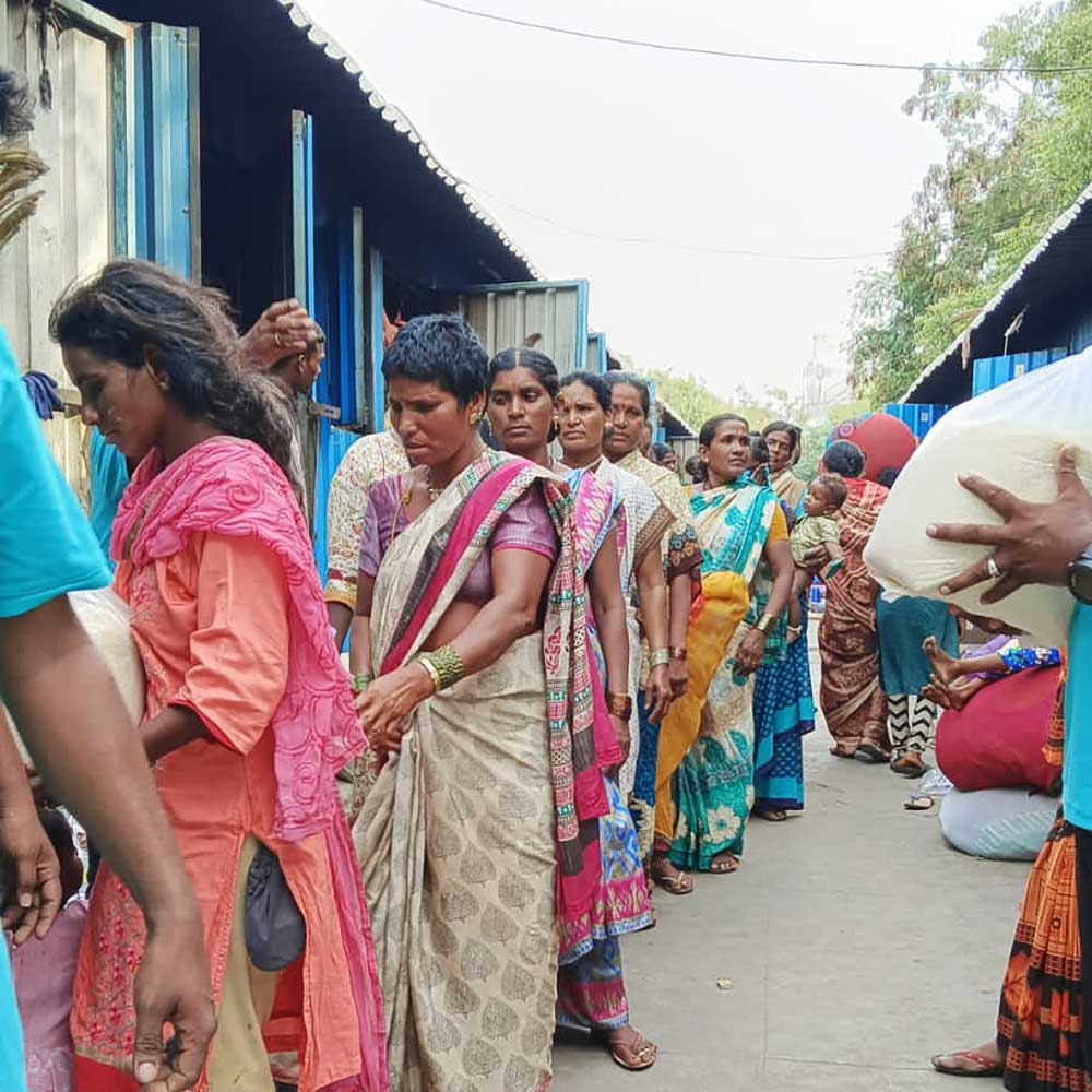 Grocery kit distribution to families - Timeless Foundation