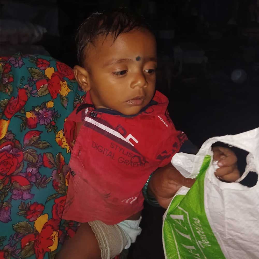 Grocery kit distribution to families - Timeless Foundation