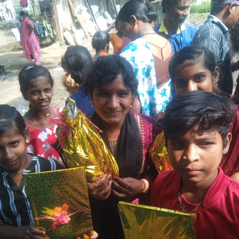 Christmas gift distribution to children - Timeless Foundation