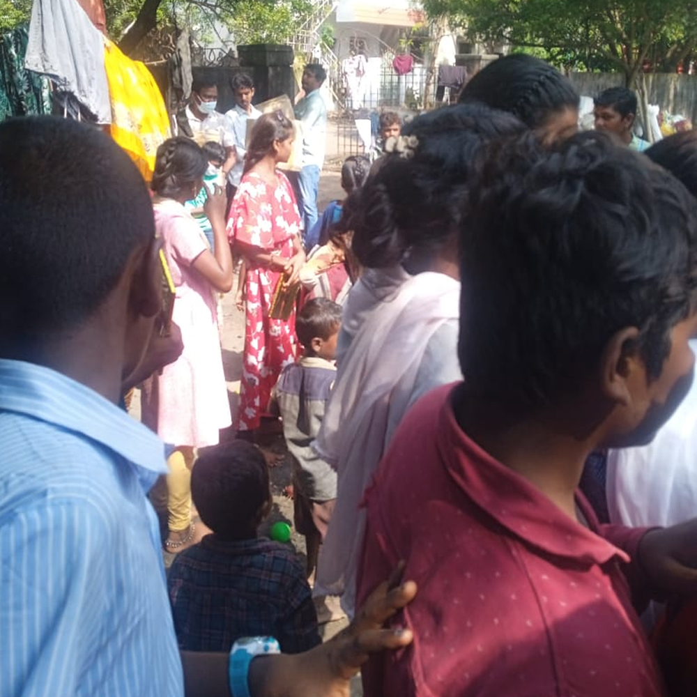 Christmas gift distribution to children - Timeless Foundation