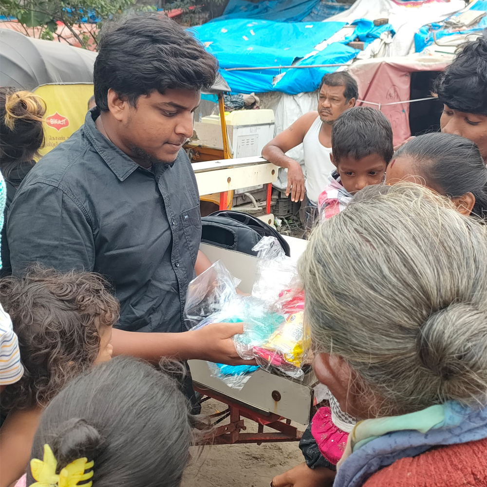 Cloths and snacks distribution event - Timeless Foundation