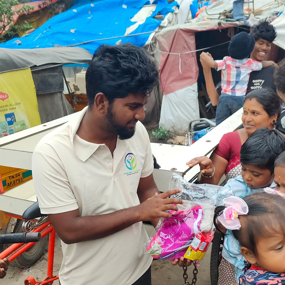 Cloths and snacks distribution event - Timeless Foundation